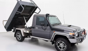 Toyota Land Cruiser FJ70 2016