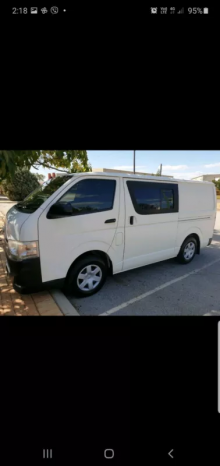 Toyota HiAce 2011 full