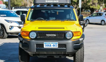 Toyota FJ Cruiser 2015 full