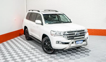 Toyota Land Cruiser Prado FJ150 2016 full