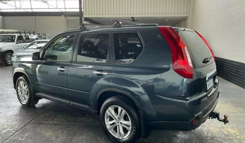 Nissan X-Trail 2010 full