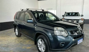 Nissan X-Trail 2010 full