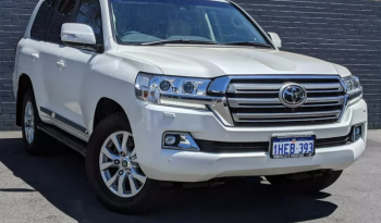 Toyota Land Cruiser FJ140 2016 full