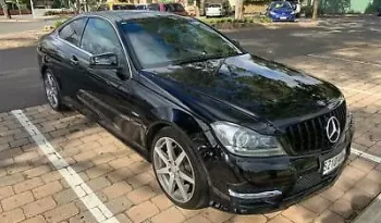 Mercedes C-Class 2010 full