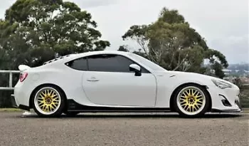 Toyota GT86 2010 full